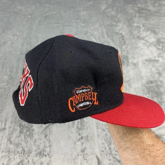 Vintage Vancouver Canucks Hat Black Red Blockhead Skate Logo Snapback Cap NHL